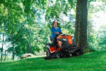 Wybieramy traktor do pracy w ogrodzie i wokół domu
