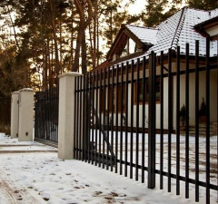 Twój dom Twoją twierdzą, czyli ogrodzenia palisadowe przeciwko nieproszonym gościom